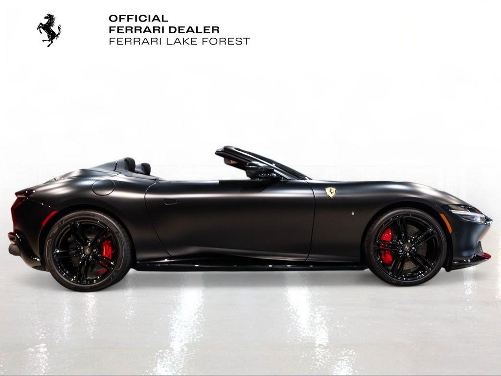 http://www.koenigseggchicago.com/galleria_images/92/92_p9_l.jpg