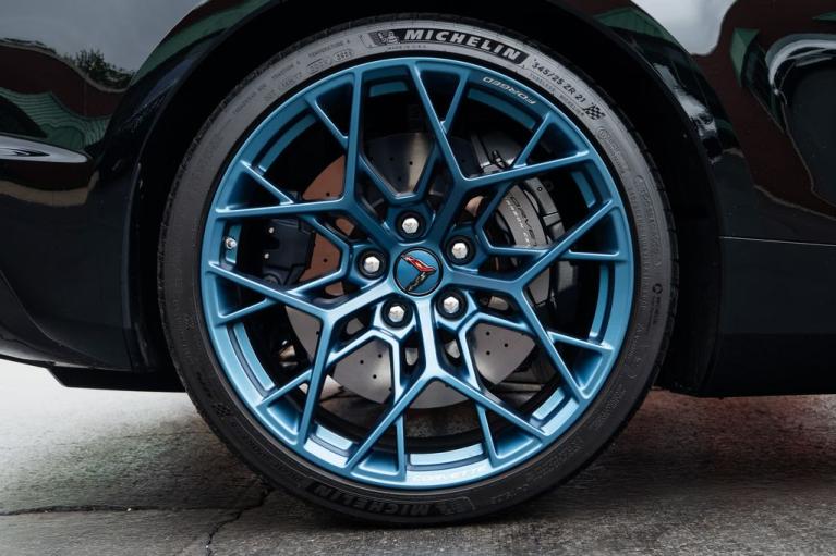 http://www.koenigseggchicago.com/galleria_images/94/94_p15_f.jpg