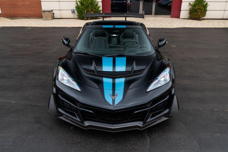 http://www.koenigseggchicago.com/galleria_images/94/94_p16_f.jpg