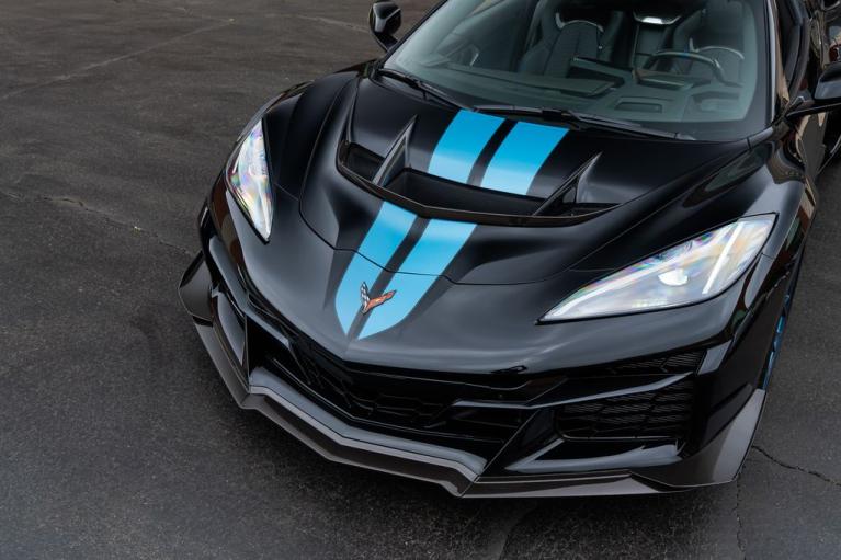http://www.koenigseggchicago.com/galleria_images/94/94_p17_f.jpg