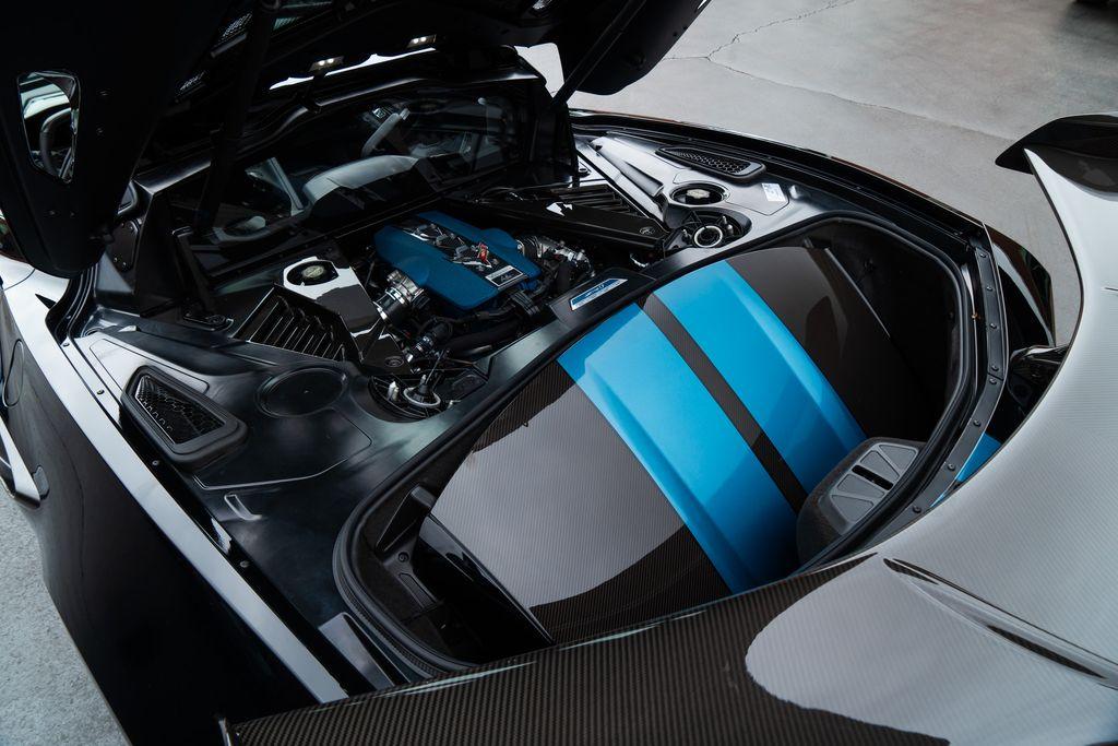 http://www.koenigseggchicago.com/galleria_images/94/94_p22_l.jpg