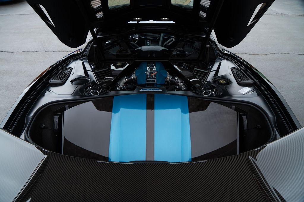 http://www.koenigseggchicago.com/galleria_images/94/94_p23_l.jpg