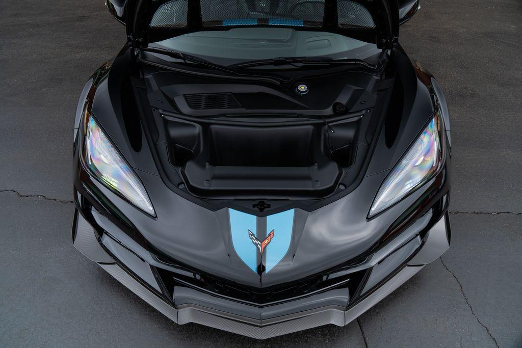 http://www.koenigseggchicago.com/galleria_images/94/94_p32_l.jpg
