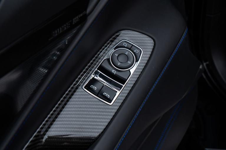 http://www.koenigseggchicago.com/galleria_images/94/94_p38_f.jpg