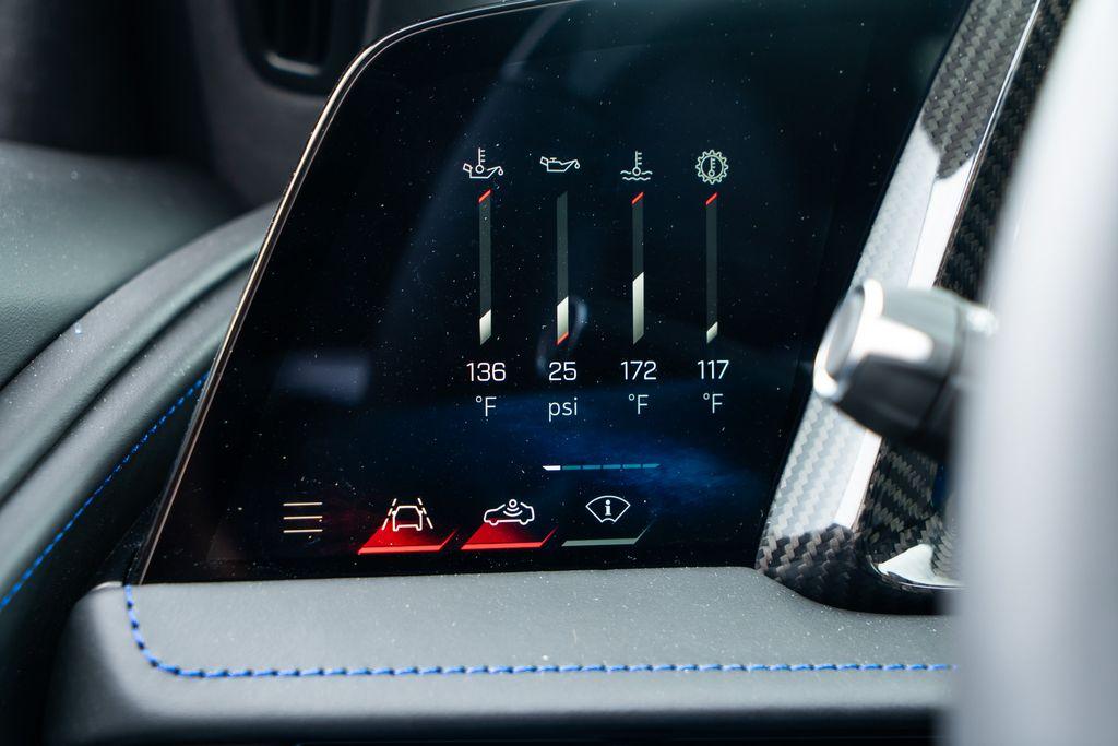 http://www.koenigseggchicago.com/galleria_images/94/94_p46_l.jpg