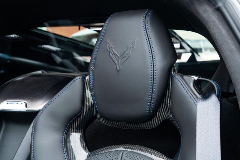 http://www.koenigseggchicago.com/galleria_images/94/94_p6_f.jpg