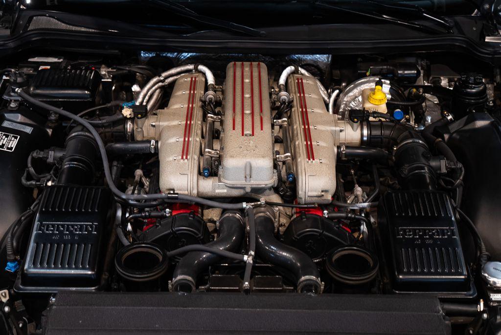 http://www.koenigseggchicago.com/galleria_images/95/95_p18_l.jpg