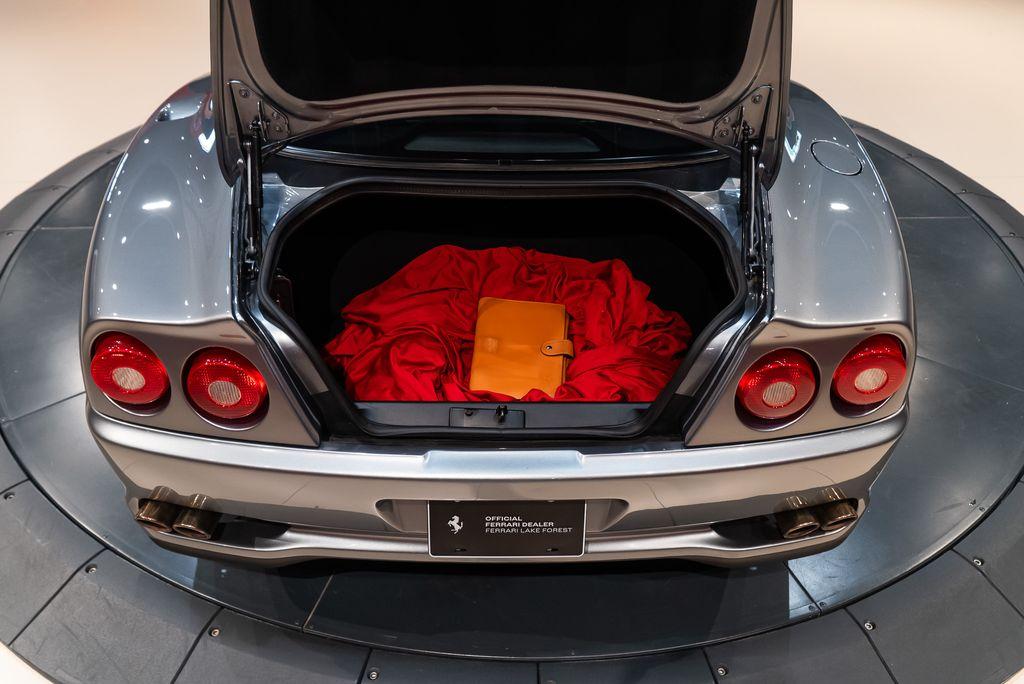 http://www.koenigseggchicago.com/galleria_images/95/95_p21_l.jpg