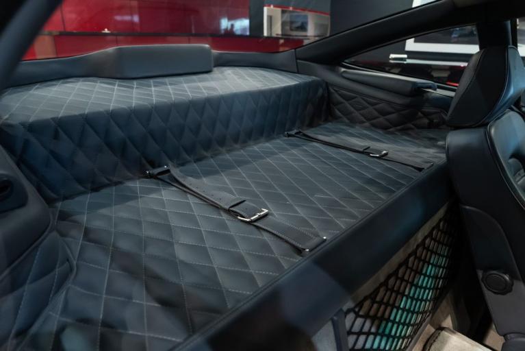 http://www.koenigseggchicago.com/galleria_images/95/95_p42_f.jpg