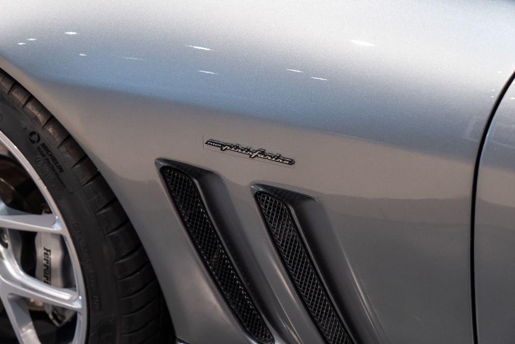 http://www.koenigseggchicago.com/galleria_images/95/95_p44_l.jpg