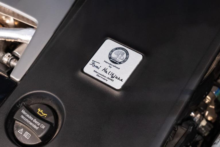 http://www.koenigseggchicago.com/galleria_images/96/96_p24_f.jpg