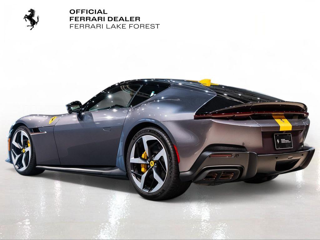 http://www.koenigseggchicago.com/galleria_images/97/97_p2_l.jpg