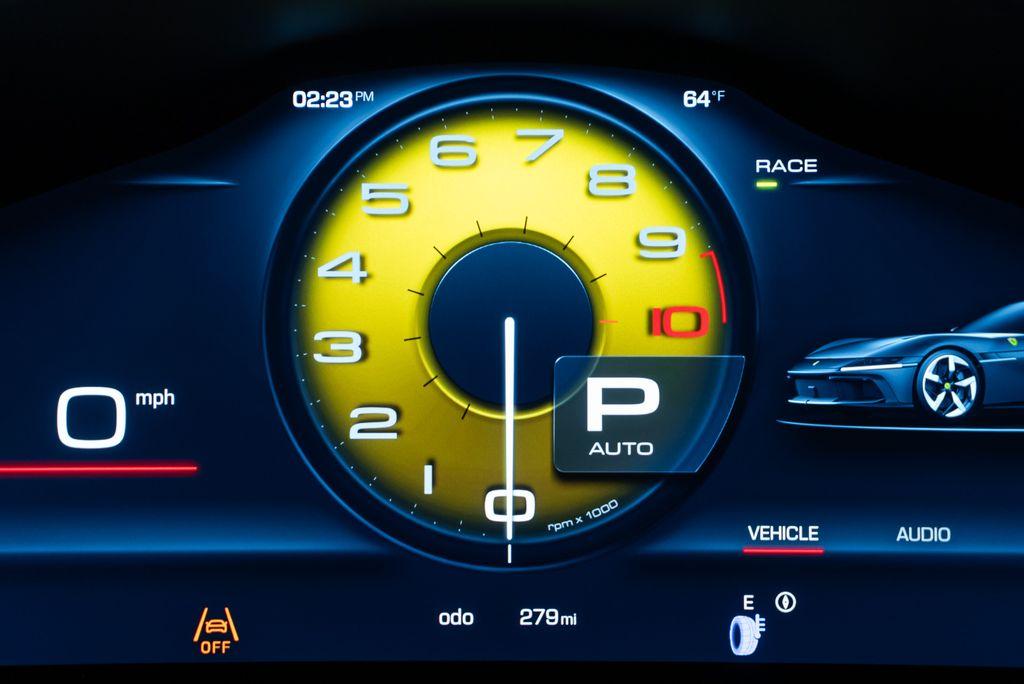 http://www.koenigseggchicago.com/galleria_images/97/97_p33_l.jpg