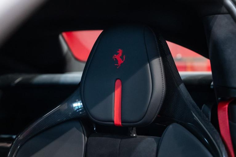 http://www.koenigseggchicago.com/galleria_images/97/97_p6_f.jpg