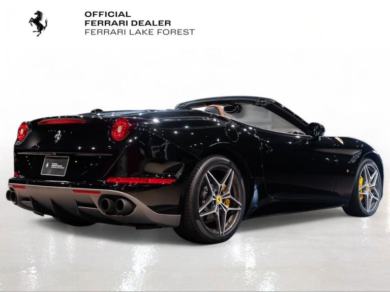 http://www.koenigseggchicago.com/galleria_images/98/98_p10_f.jpg