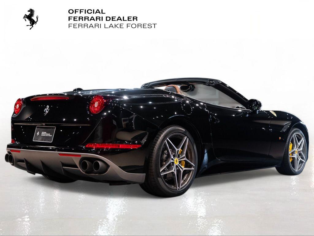 http://www.koenigseggchicago.com/galleria_images/98/98_p10_l.jpg