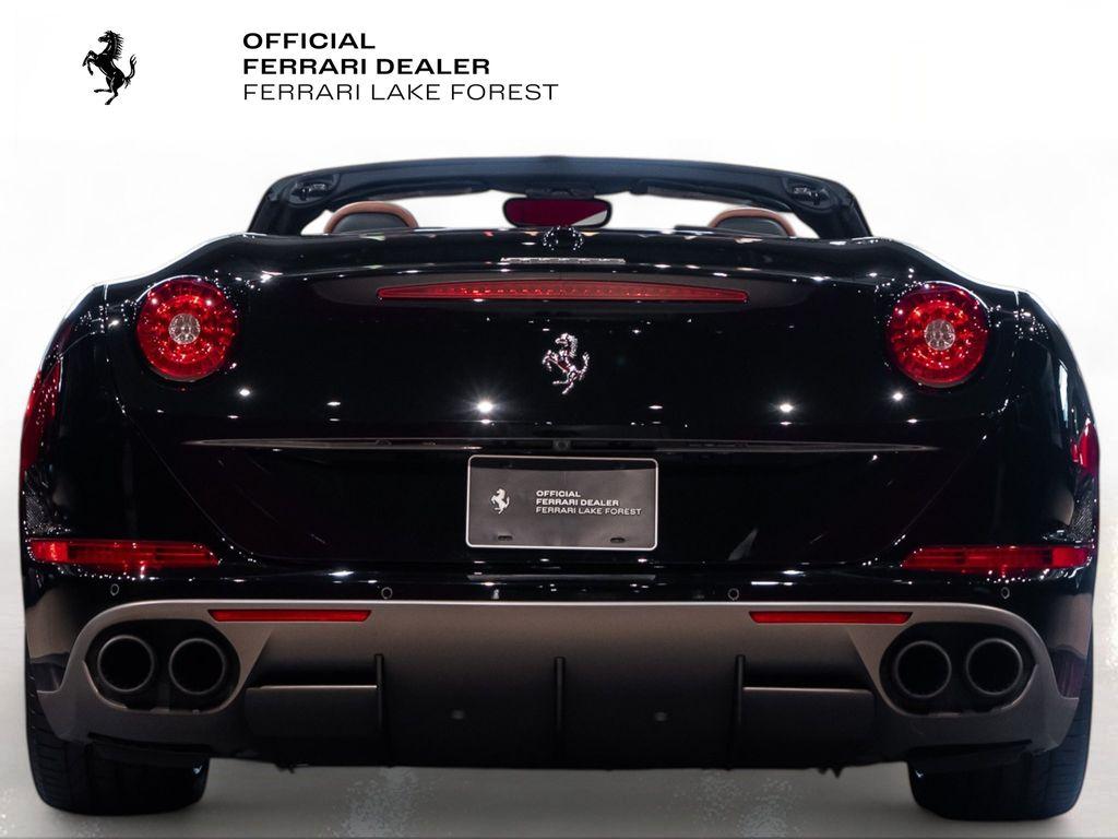 http://www.koenigseggchicago.com/galleria_images/98/98_p11_l.jpg