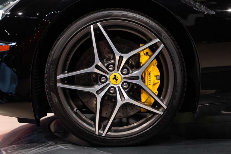 http://www.koenigseggchicago.com/galleria_images/98/98_p13_f.jpg