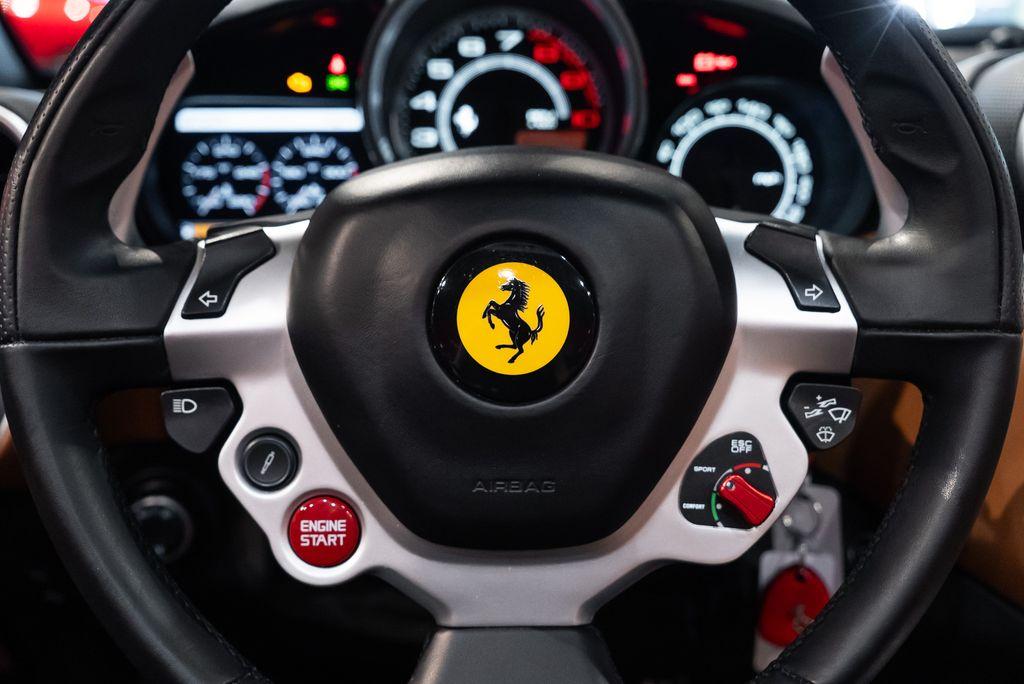 http://www.koenigseggchicago.com/galleria_images/98/98_p26_l.jpg