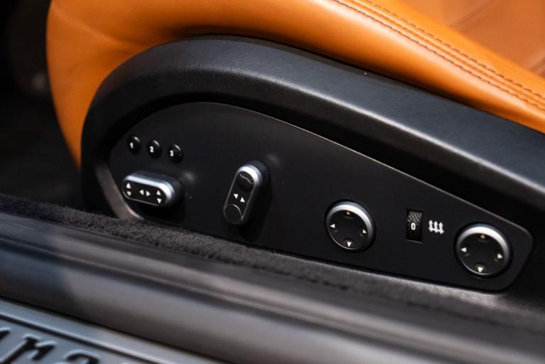 http://www.koenigseggchicago.com/galleria_images/98/98_p41_f.jpg