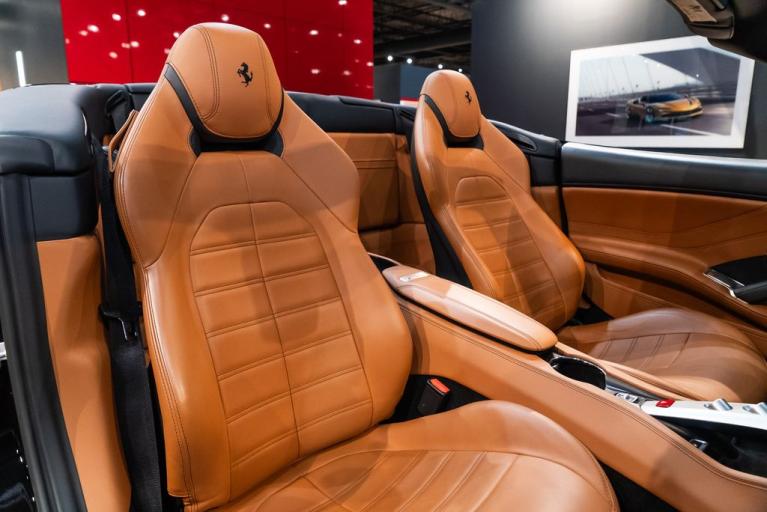 http://www.koenigseggchicago.com/galleria_images/98/98_p45_f.jpg