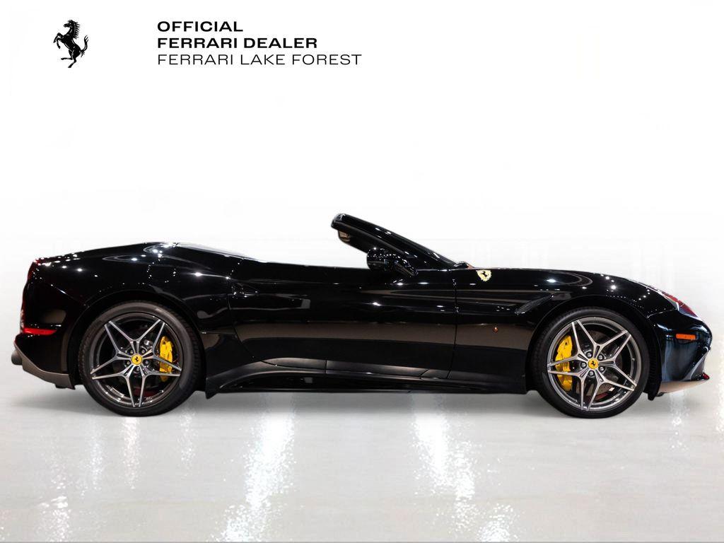http://www.koenigseggchicago.com/galleria_images/98/98_p9_l.jpg