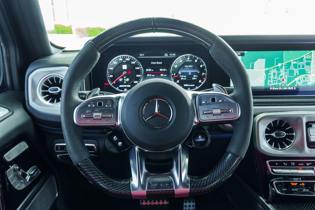 http://www.koenigseggchicago.com/galleria_images/99/99_p2_l.jpg
