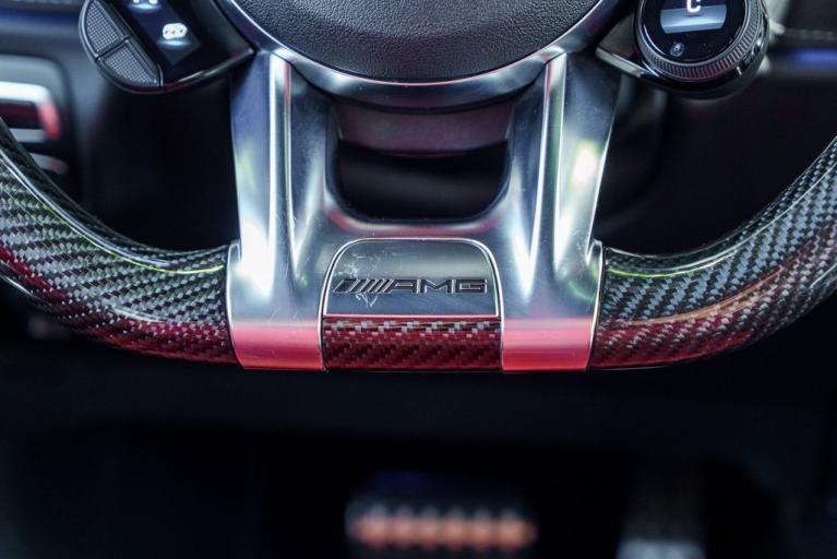 http://www.koenigseggchicago.com/galleria_images/99/99_p33_f.jpg