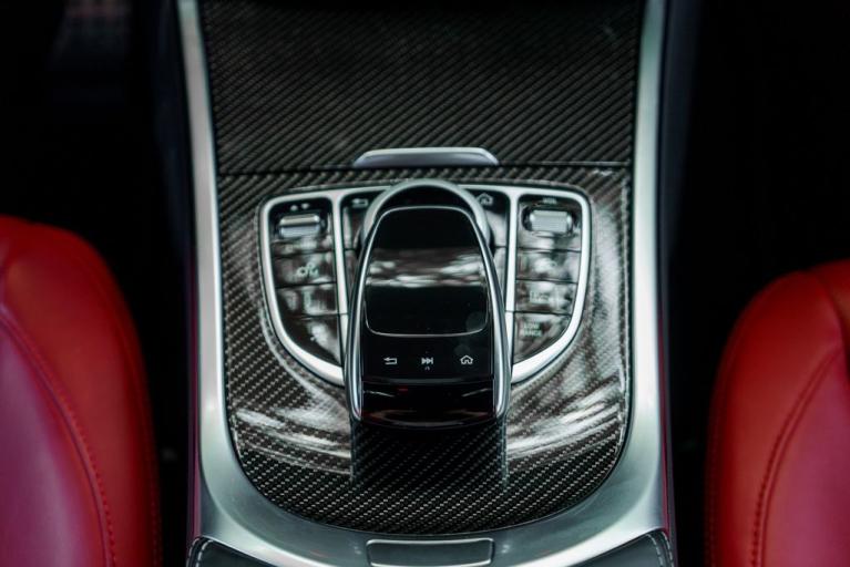 http://www.koenigseggchicago.com/galleria_images/99/99_p38_f.jpg