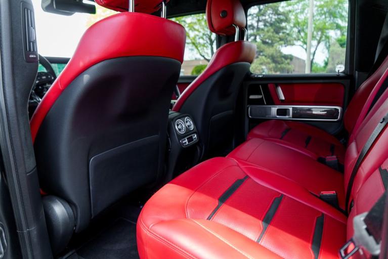 http://www.koenigseggchicago.com/galleria_images/99/99_p47_f.jpg