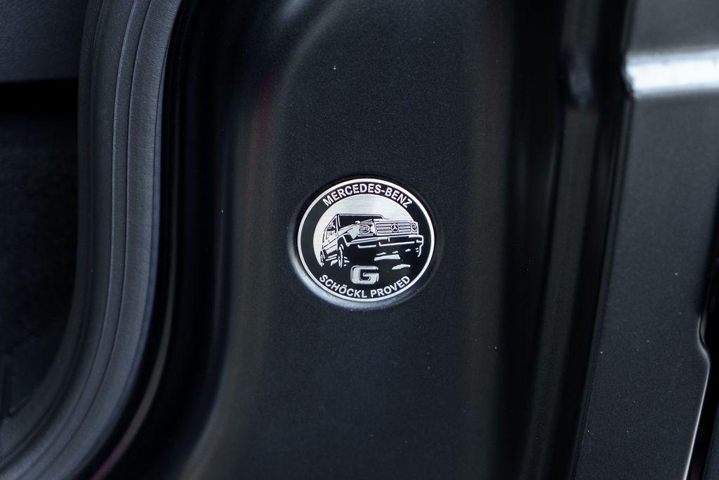 http://www.koenigseggchicago.com/galleria_images/99/99_p59_l.jpg